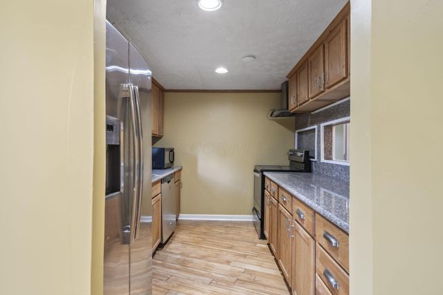 1404 Waggoner Road, Reynoldsburg, OH 43068