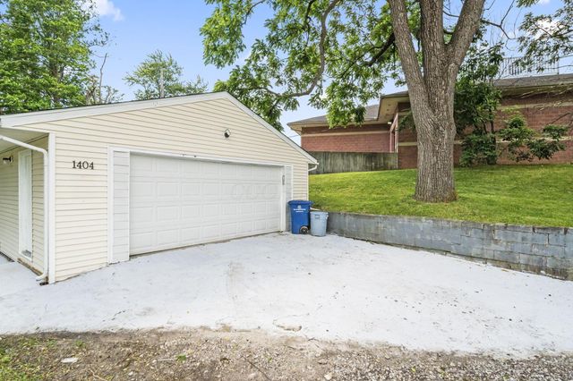 1404 Waggoner Road, Reynoldsburg, OH 43068