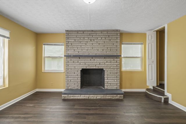 1404 Waggoner Road, Reynoldsburg, OH 43068
