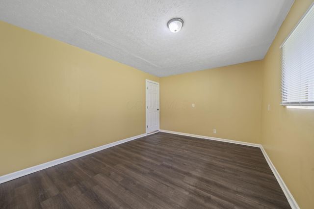 1404 Waggoner Road, Reynoldsburg, OH 43068