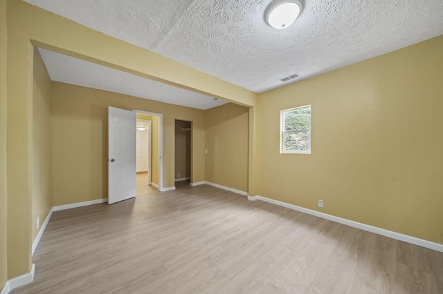 1404 Waggoner Road, Reynoldsburg, OH 43068