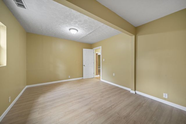 1404 Waggoner Road, Reynoldsburg, OH 43068