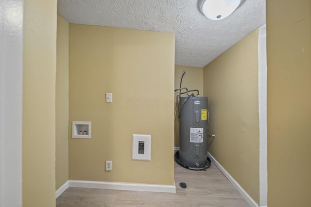 1404 Waggoner Road, Reynoldsburg, OH 43068