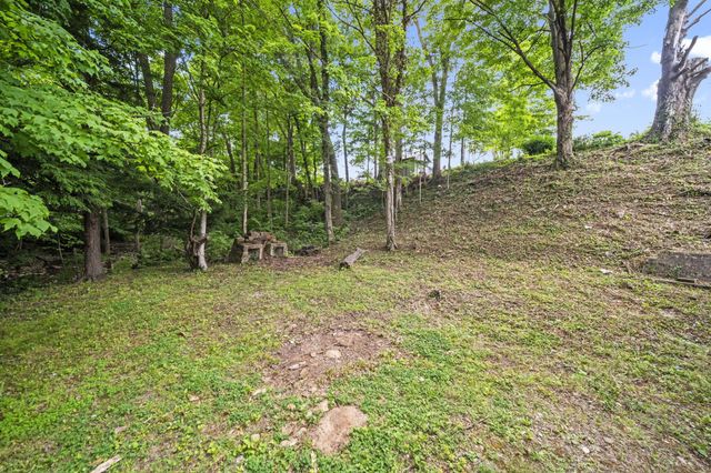 1404 Waggoner Road, Reynoldsburg, OH 43068