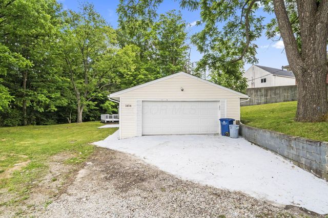 1404 Waggoner Road, Reynoldsburg, OH 43068