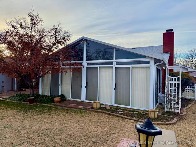 9057 E 33rd Street, Tulsa, OK 74145