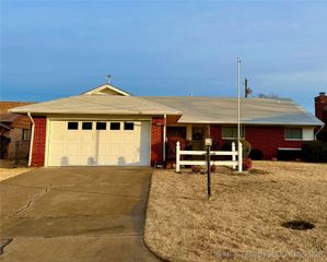 9057 E 33rd Street, Tulsa, OK 74145