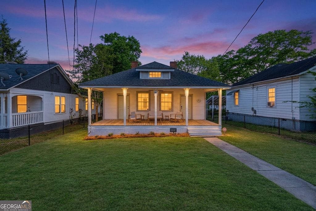 49 Poplar Street, Porterdale, GA 30014