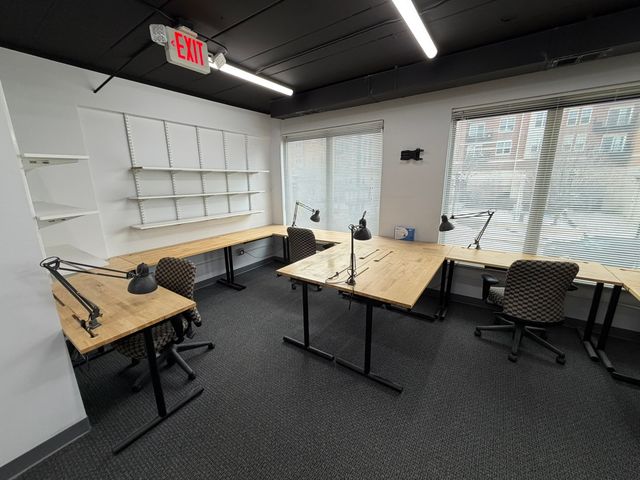 253 N York Street, Elmhurst, IL 60126