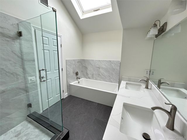 24 North Drive, Centerport, NY 11721