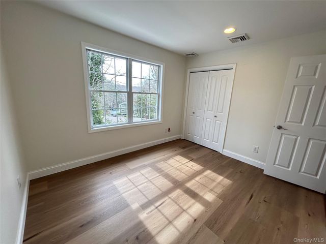 24 North Drive, Centerport, NY 11721