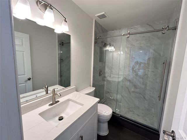 24 North Drive, Centerport, NY 11721