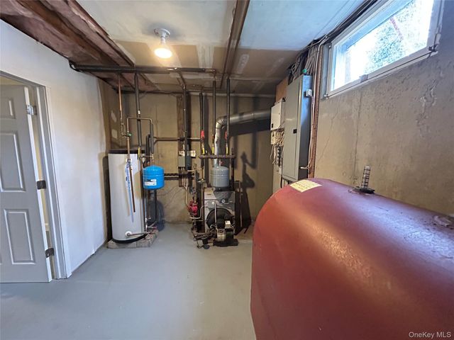 24 North Drive, Centerport, NY 11721