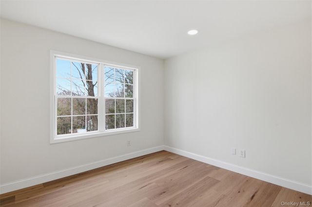 24 North Drive, Centerport, NY 11721