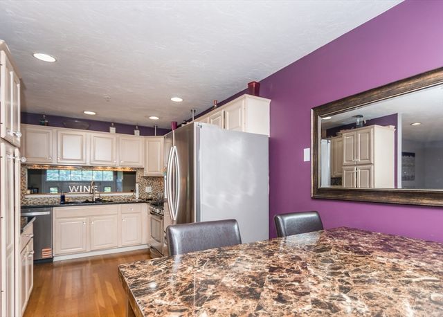 86 Worcester Lane 86, Waltham, MA 02451