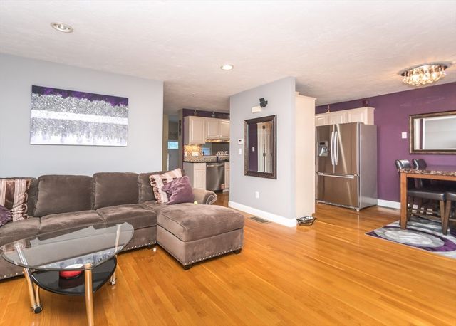 86 Worcester Lane 86, Waltham, MA 02451
