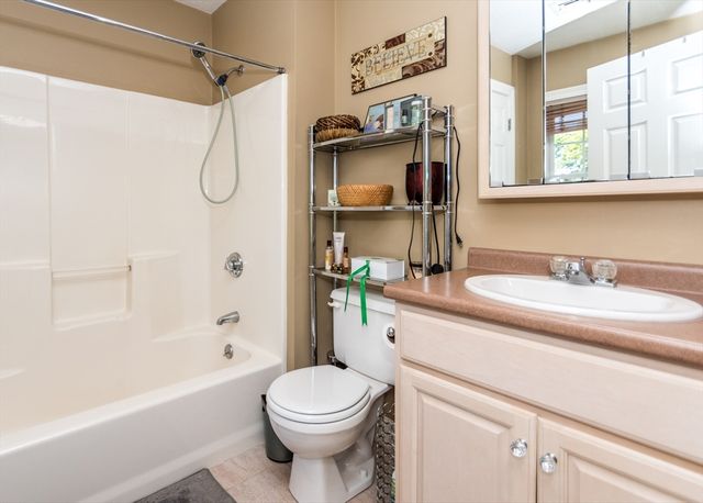 86 Worcester Lane 86, Waltham, MA 02451