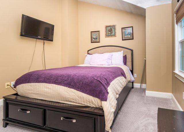 86 Worcester Lane 86, Waltham, MA 02451