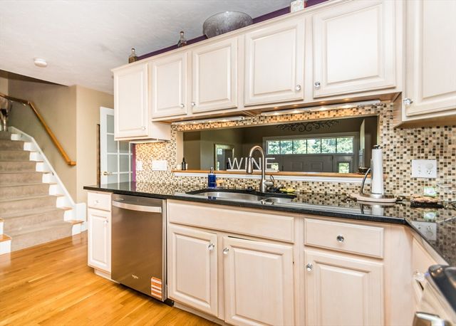 86 Worcester Lane 86, Waltham, MA 02451