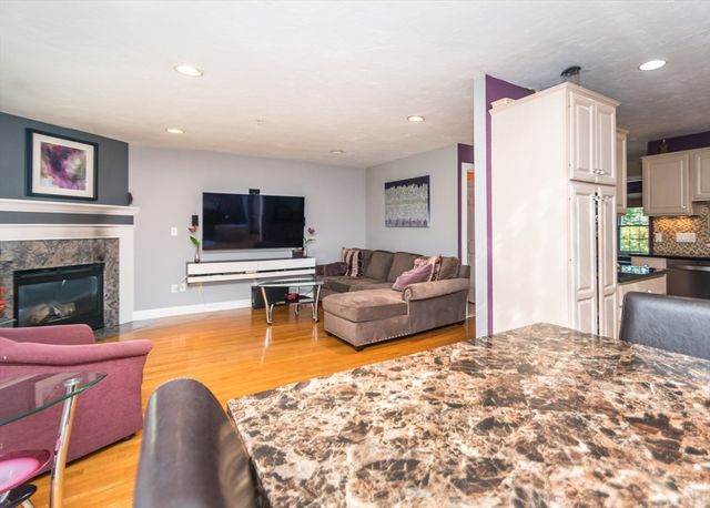 86 Worcester Lane 86, Waltham, MA 02451