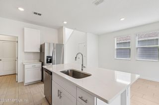 7782 CAHILL Lane, Jacksonville, FL 32219