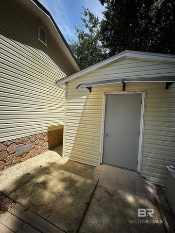 558 Escambia Loop, Lillian, AL 36549