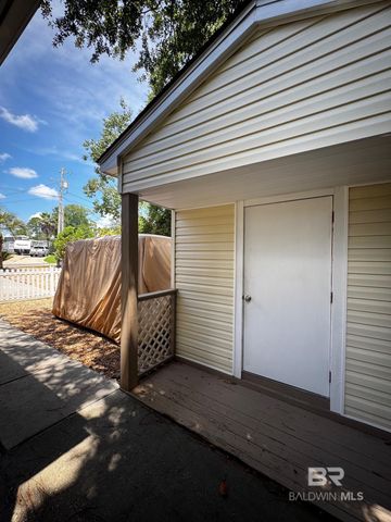 558 Escambia Loop, Lillian, AL 36549