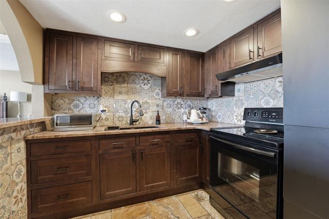 2901 26TH STREET W 509, Bradenton, FL 34205