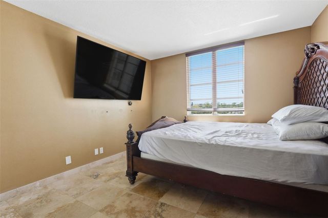 2901 26TH STREET W 509, Bradenton, FL 34205