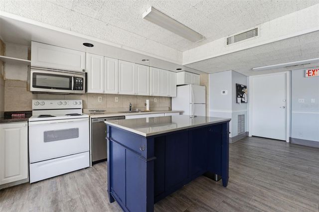 2901 26TH STREET W 509, Bradenton, FL 34205