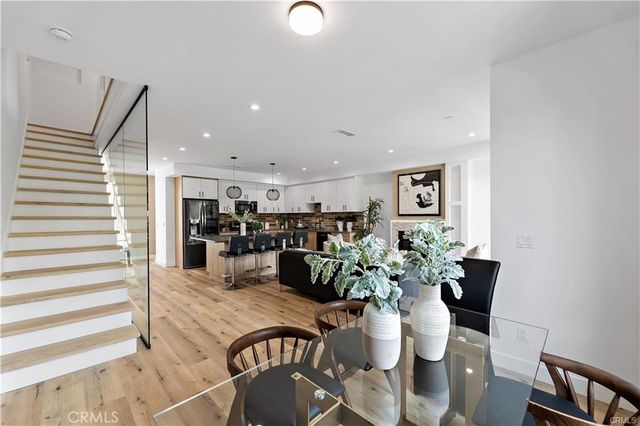 11858 W Flower Lane, Valley Village, CA 91607