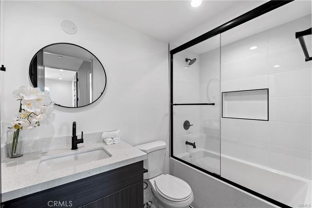 11858 W Flower Lane, Valley Village, CA 91607