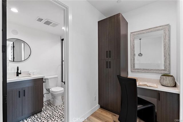 11858 W Flower Lane, Valley Village, CA 91607