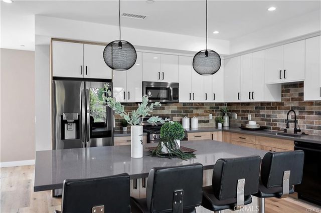 11858 W Flower Lane, Valley Village, CA 91607