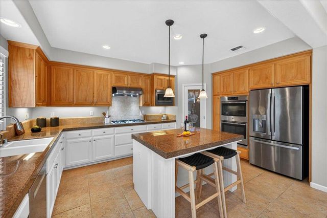 18042 Calle Central, Morgan Hill, CA 95037