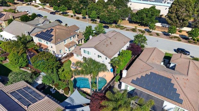18042 Calle Central, Morgan Hill, CA 95037