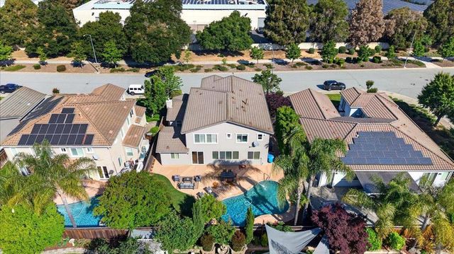 18042 Calle Central, Morgan Hill, CA 95037