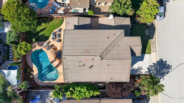 18042 Calle Central, Morgan Hill, CA 95037