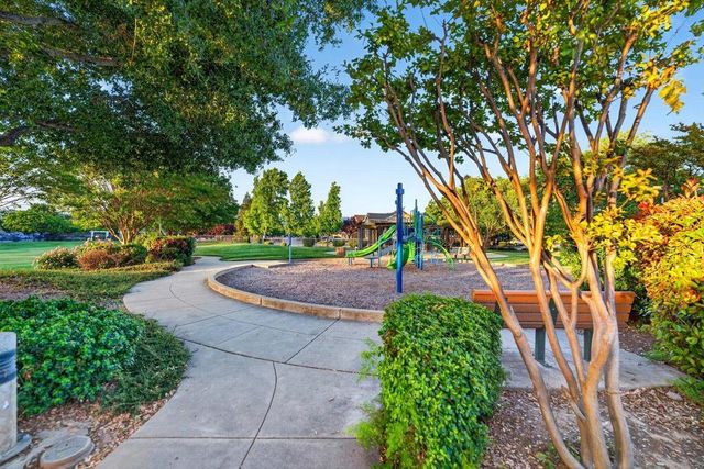 18042 Calle Central, Morgan Hill, CA 95037