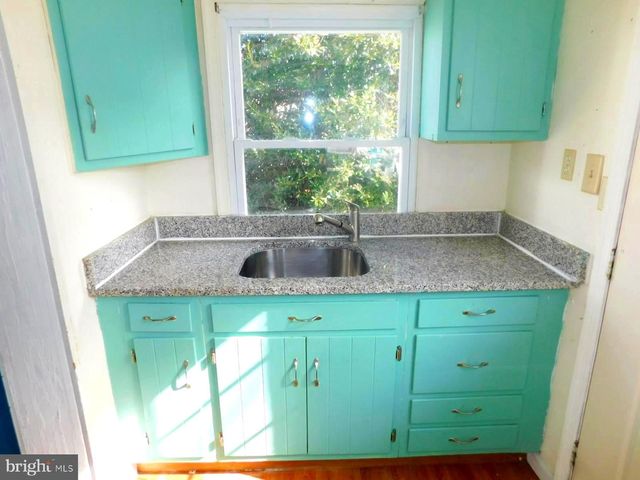 105 E MAIN ST, Wardensville, WV 26851