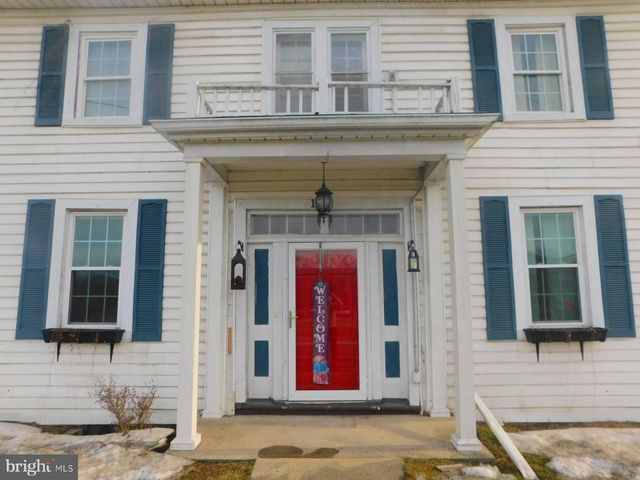 105 E MAIN ST, Wardensville, WV 26851