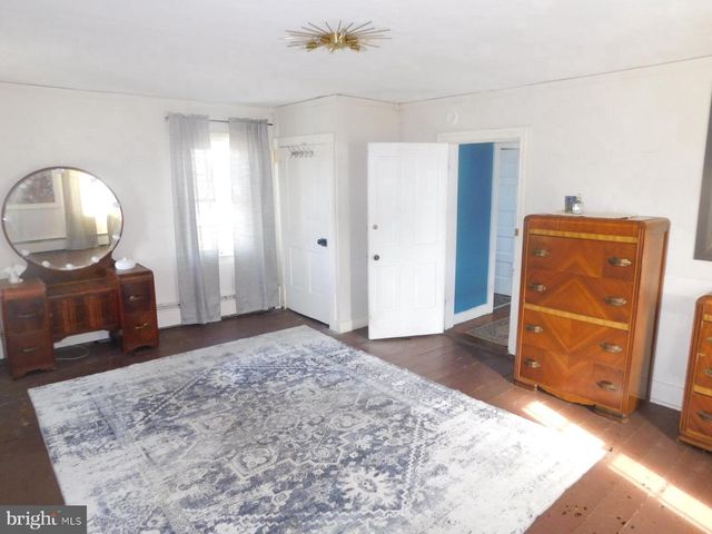 105 E MAIN ST, Wardensville, WV 26851