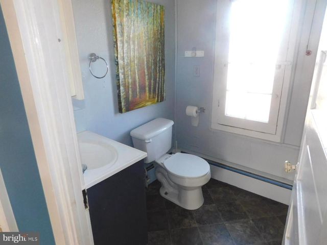 105 E MAIN ST, Wardensville, WV 26851