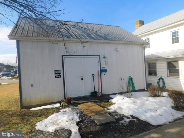 105 E MAIN ST, Wardensville, WV 26851