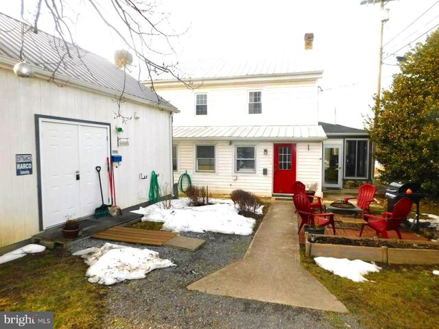 105 E MAIN ST, Wardensville, WV 26851