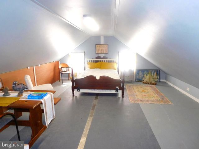 105 E MAIN ST, Wardensville, WV 26851