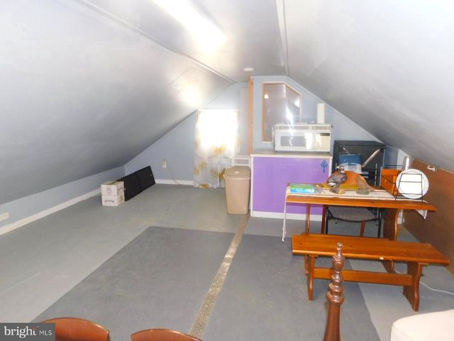 105 E MAIN ST, Wardensville, WV 26851