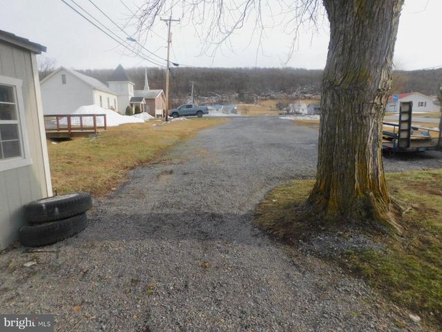 105 E MAIN ST, Wardensville, WV 26851