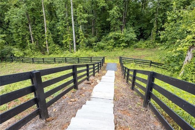 764 Clifftop Crossing SW, Powder Springs, GA 30127