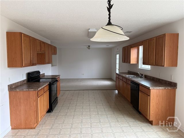 7 Blackberry Lane, Port Wentworth, GA 31407